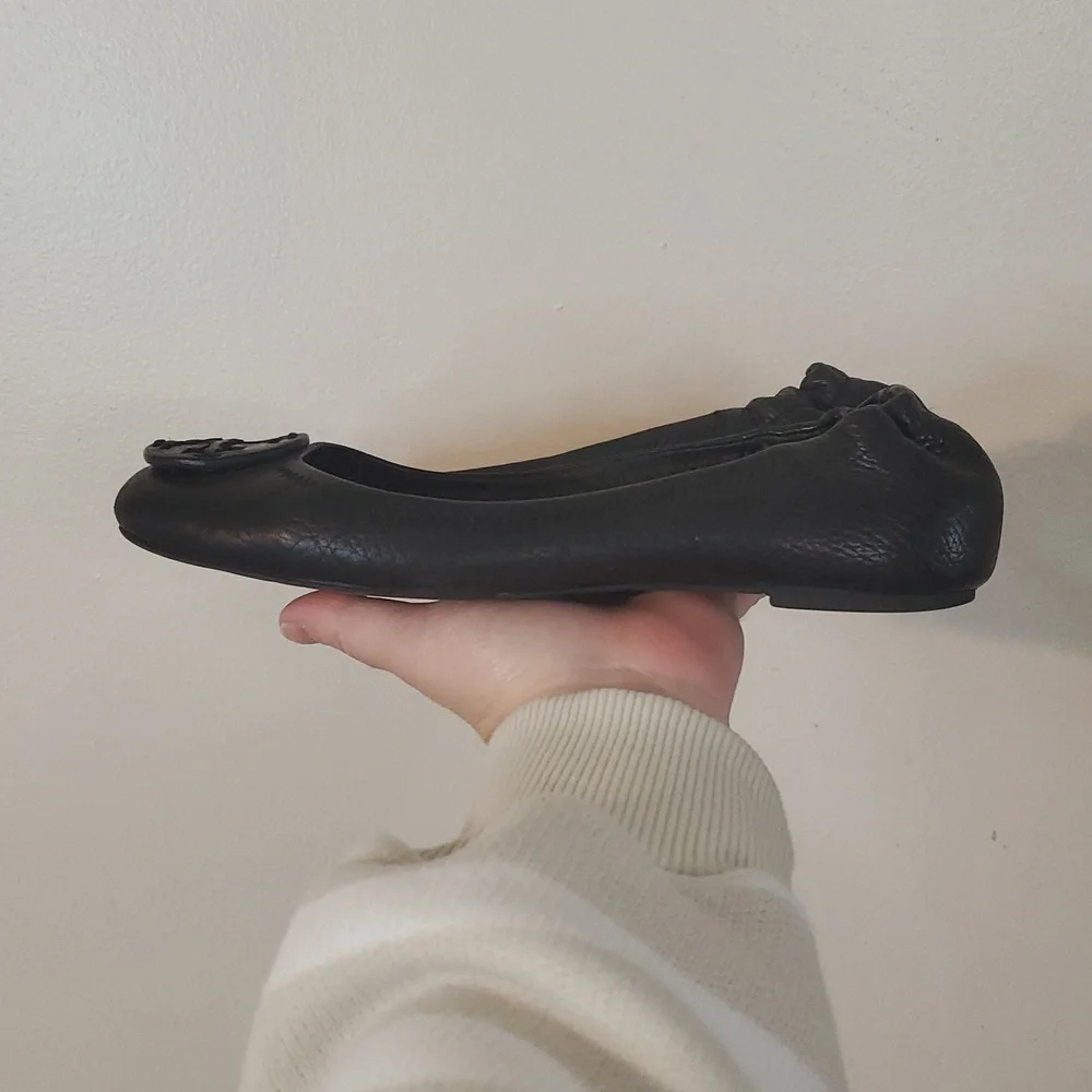 Tory Burch Black Leather Ballet Flats Size 8 Minimalist Preppy Office Attire - Picture 6 of 16